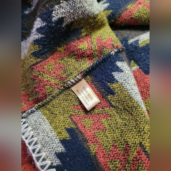 Janice | Aztec Geometric Print Poncho Shawl Boho Knit Cape | One Size - Picture 6 of 10